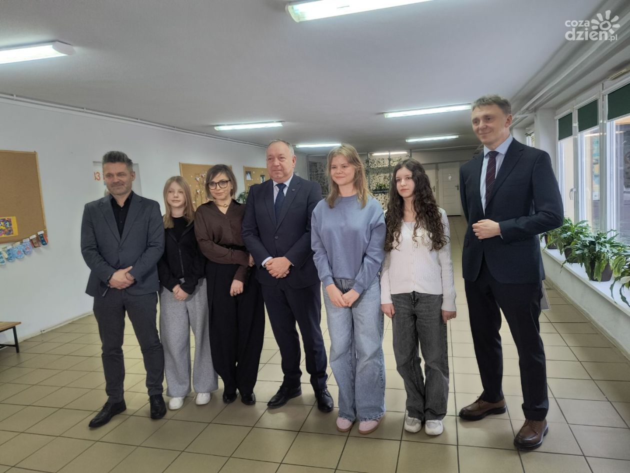 Ma uczyć demokracji i angażować społecznie. W ostrowieckich szkołach ruszył pilotaż Szkolnego Budżetu Obywatelskiego