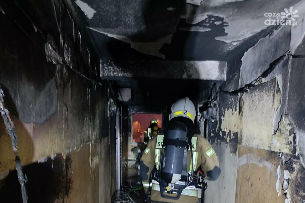 Kilkadziesiat osób w środku nocy musiało wyjść na ulicę