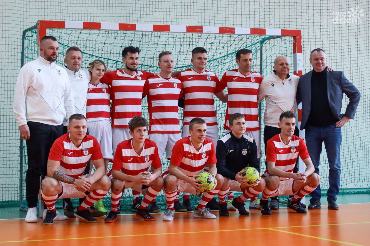 Sędziowie piłkarscy grali o puchar przewodniczącego kolegium sędziów