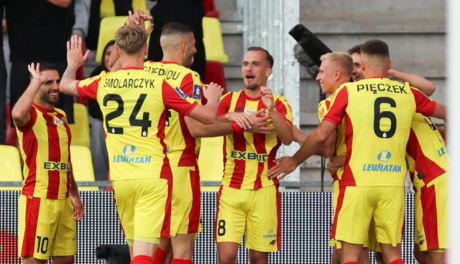 Wybitna skuteczność i zwycięstwo w „Świętej Wojnie”! Radomiak Radom 0:2 Korona Kielce
