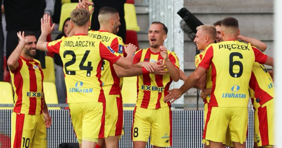 Wybitna skuteczność i zwycięstwo w „Świętej Wojnie”! Radomiak Radom 0:2 Korona Kielce