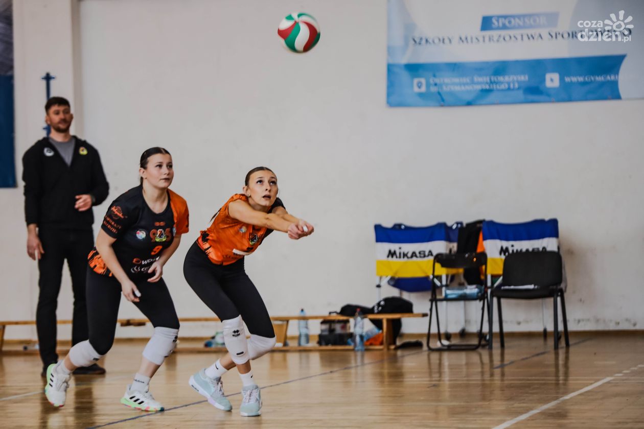 KSZO SMS Ostrowiec Św. - MKS Dąbrowa Górnicza - Juniorki  [ZDJĘCIA]