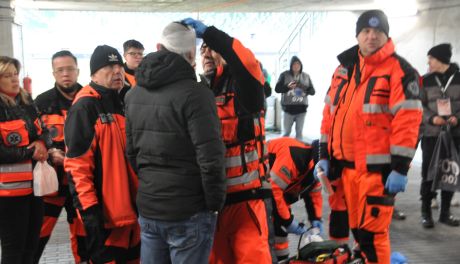 Konsekwencje skandalu po meczu w Radomiu. Pracownik MUP zwolniony po ataku na przedstawiciela Korony