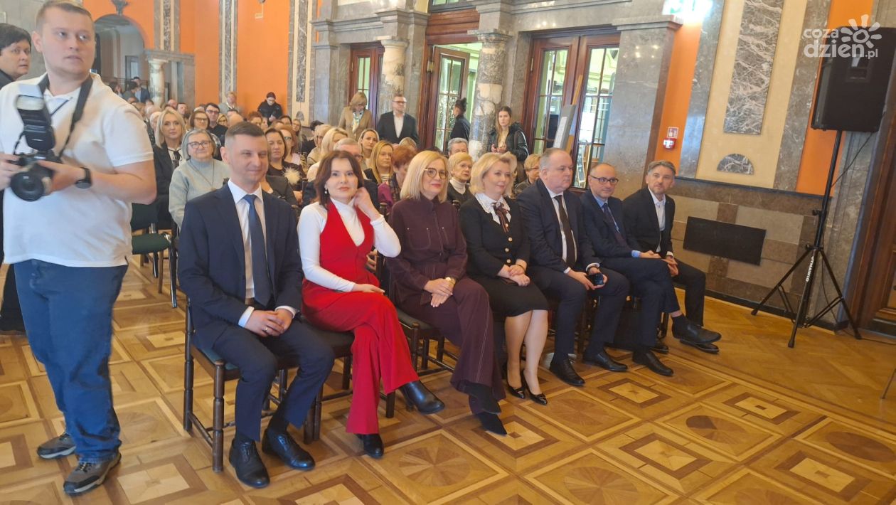 Samorząd Województwa i NGO wspólnie wspierają rozwój społeczny i młodzieżowe straże pożarne