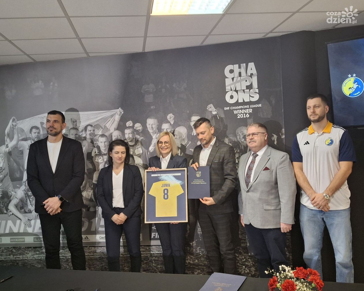 Świętokrzyskie wspiera Iskrę Kielce. Umowa na promocję regionu podpisana