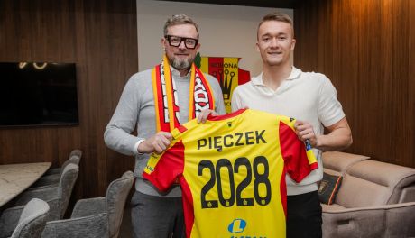 OFICJALNIE: Marcel Pięczek przedłużył kontrakt z Koroną Kielce