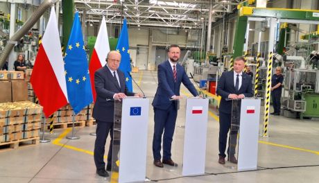 Polska zwiększa produkcję uzbrojenia. Wizyta szefa MON i komisarza UE w MESKO