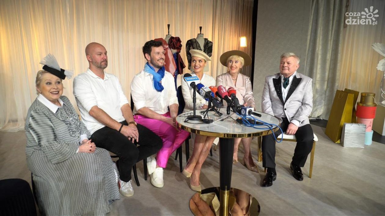 „A więc to miłość” – paryski świat mody na scenie Teatru TeTaTeT