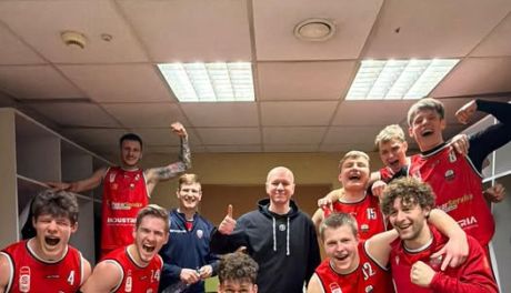 Koszykarze UJK Kielce przełamują złą passę. Wyjazdowe zwycięstwo w Dąbrowie Górniczej