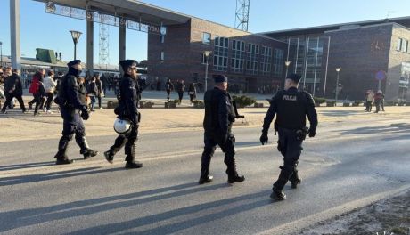 Zatrzymania podczas meczu w Ostrowcu. Policja interweniowała na stadionie