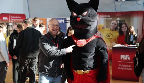 Uczelnie wyższe ponownie we Włoszczowie. Tłumy maturzystów na targach edukacyjnych