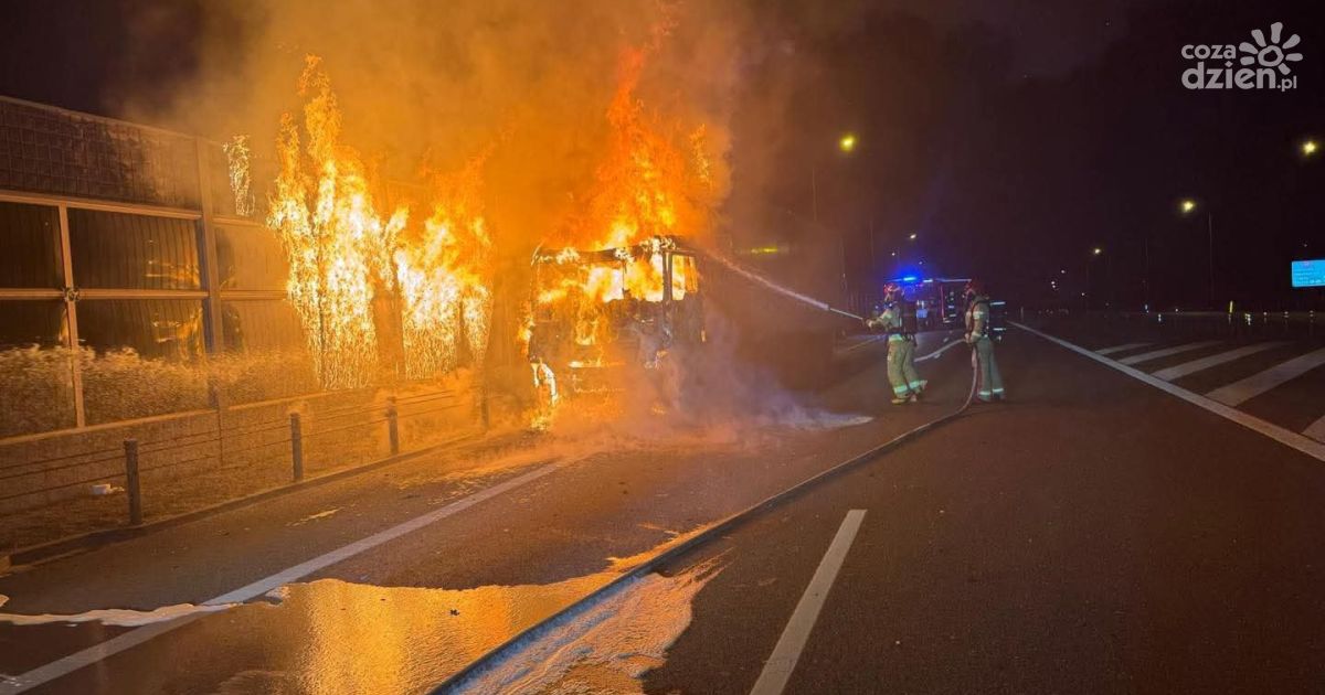 Pożar ciężarówki na S7 w Tokarni. Droga w kierunku Warszawy była zablokowana