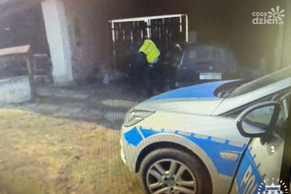 Pościg za pijanym kierowcą w powiecie ostrowieckim