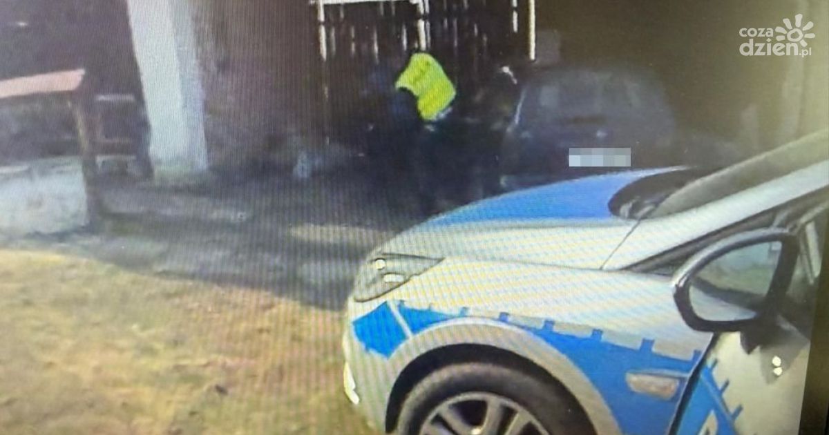 Pościg za pijanym kierowcą w powiecie ostrowieckim