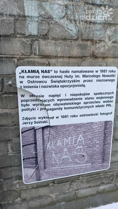 Ktoś zniszczył fragment fragment ostrowieckiego muralu na Traugutta