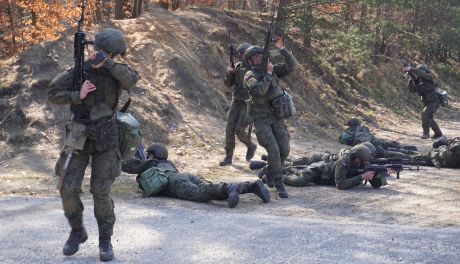 Rośnie zainteresowanie dobrowolną służbą wojskową a szkolenia w Kielcach przyciągają setki ochotników