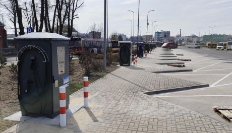 Przy dworcu autobusowym zamontowano już ładowarki do „elektryków”