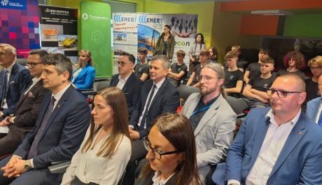 Nowy model kształcenia w Kielcach. Uczniowie zdobywają zawód jeszcze przed maturą