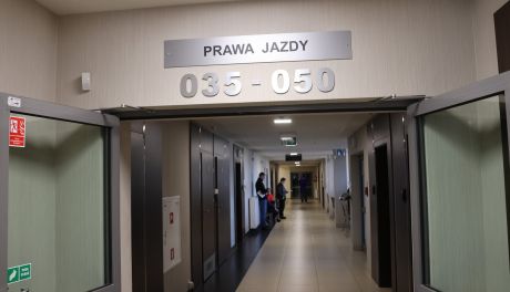 Prawo jazdy od 17. roku życia. Młodzi ruszyli do urzędów