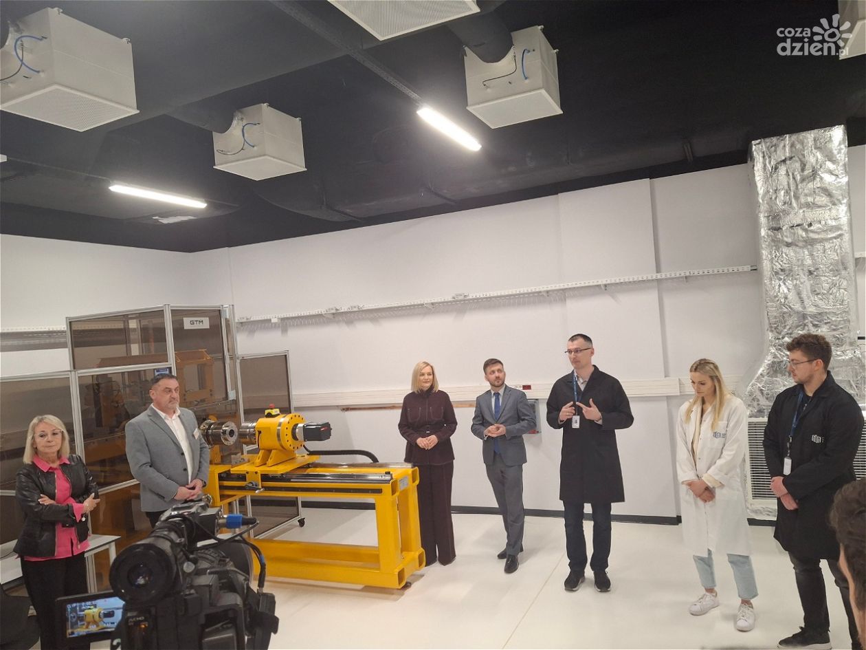 Świętokrzyska Akademia Metrologii i Technologii – nowa jakość edukacji dla młodzieży