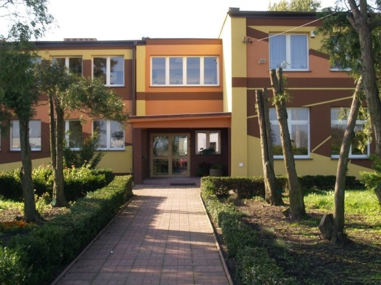 Szkoły w Pisarach i Janowicach zostają. Kurator nie zgodził się na likwidację placówek