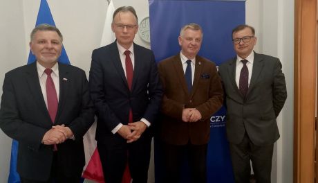 Kielce: konferencja prasowa o gospodarce, śledztwach i środkach z KPO