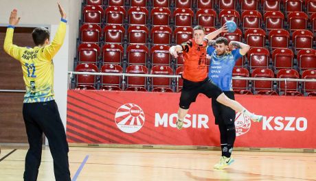 KSZO Ostrowiec Św. - Olimpia Medex Piekary Śląskie [ZDJĘCIA]