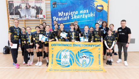 Świetny występ Akademii Volley Stars Ostrowiec Świętokrzyski. Są awanse do finału ogólnopolskiego