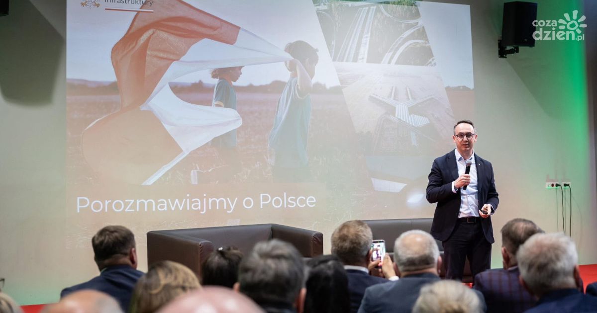 Minister Infrastruktury Dariusz Klimczak i Adam Jarubas w Ostrowcu: inwestycje infrastrukturalne, bezpieczeństwo regionu i głos mieszkańców w centrum rozmowy