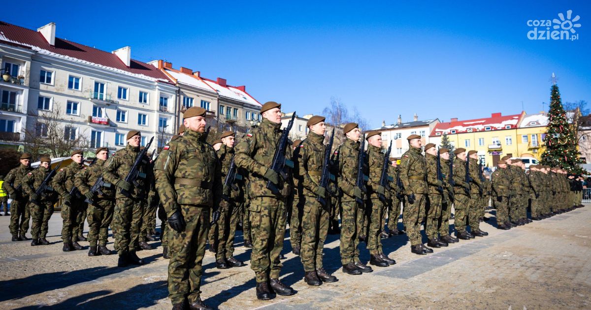 NOWI TERYTORIALSI NA START. PRZYSIĘGA NA FINAŁ „FERII Z WOT” W OSTROWCU