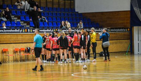 Korona Handball pewnie wygrała pierwszy domowy mecz po zmianie trenera [ZDJĘCIA]